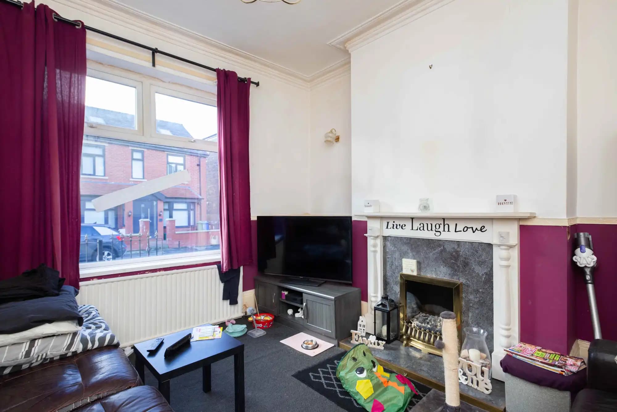 property photo 11 of 17