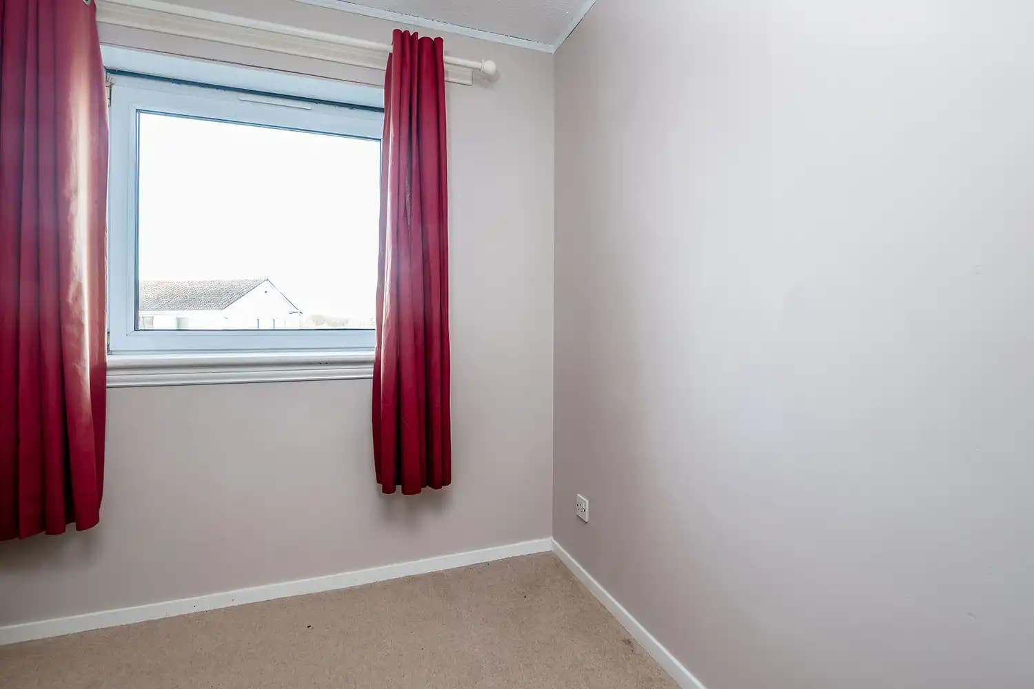 property photo 12 of 20