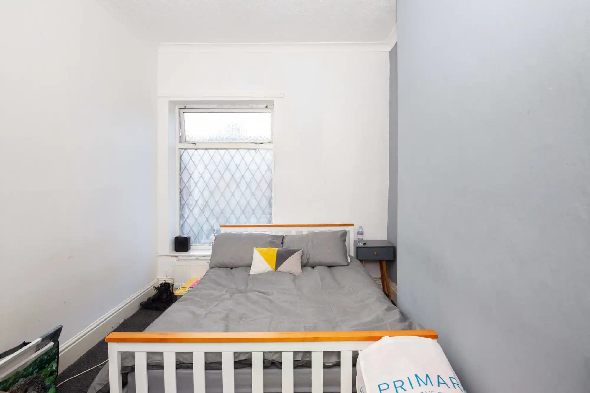 property photo 6 of 17