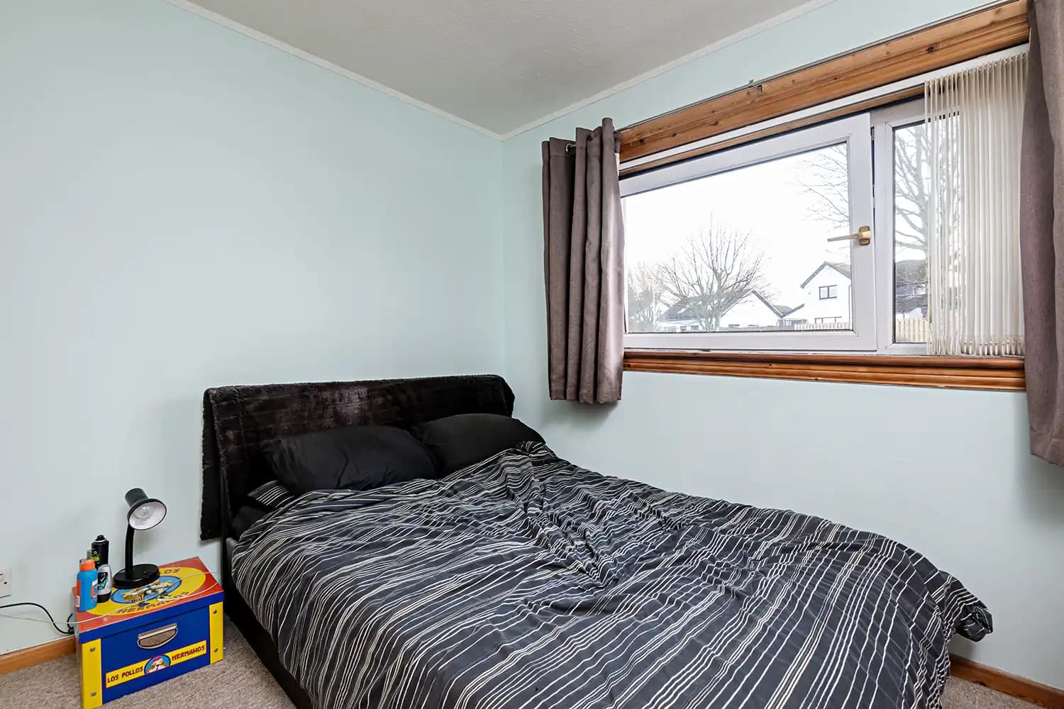 property photo 4 of 20