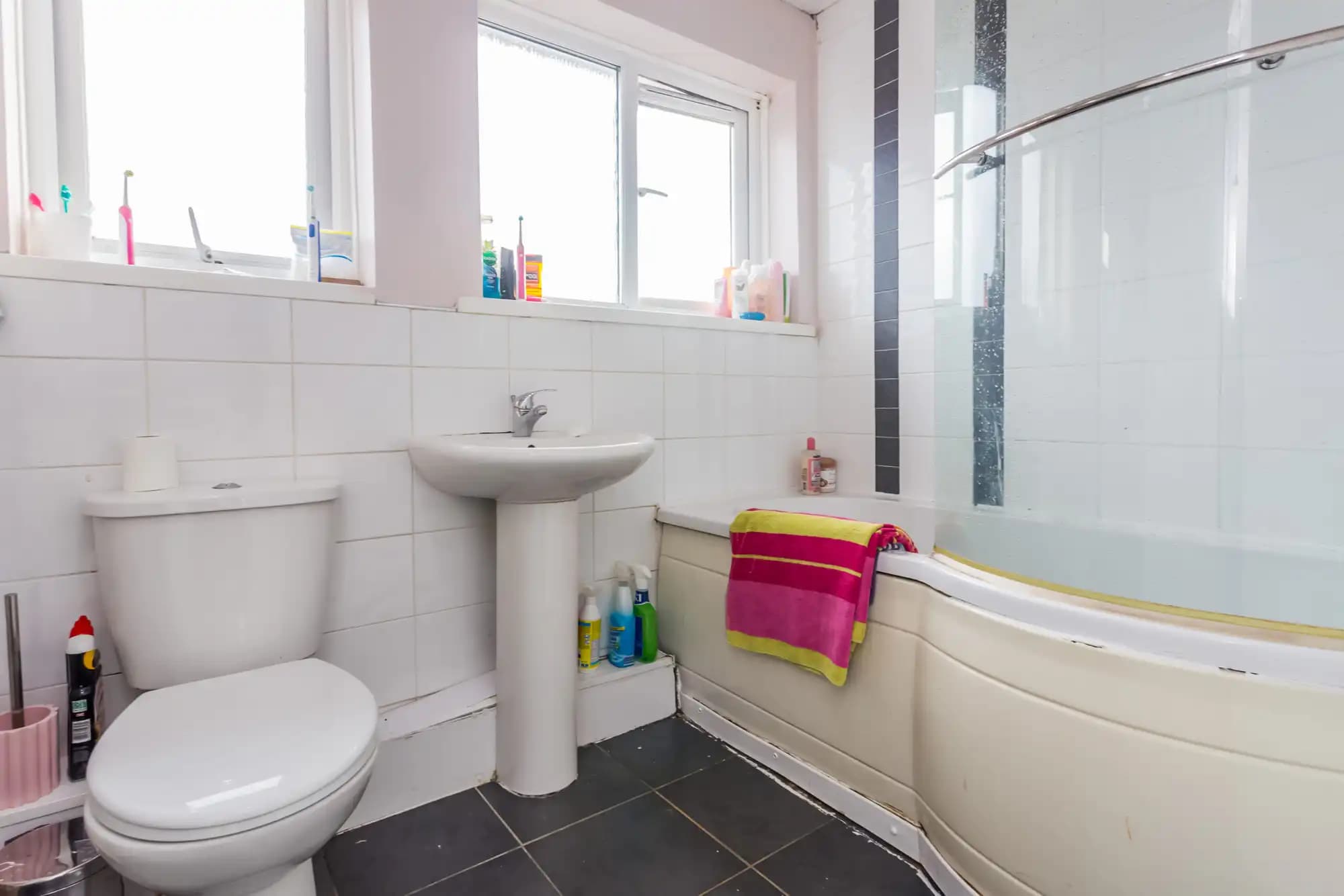 property photo 8 of 20