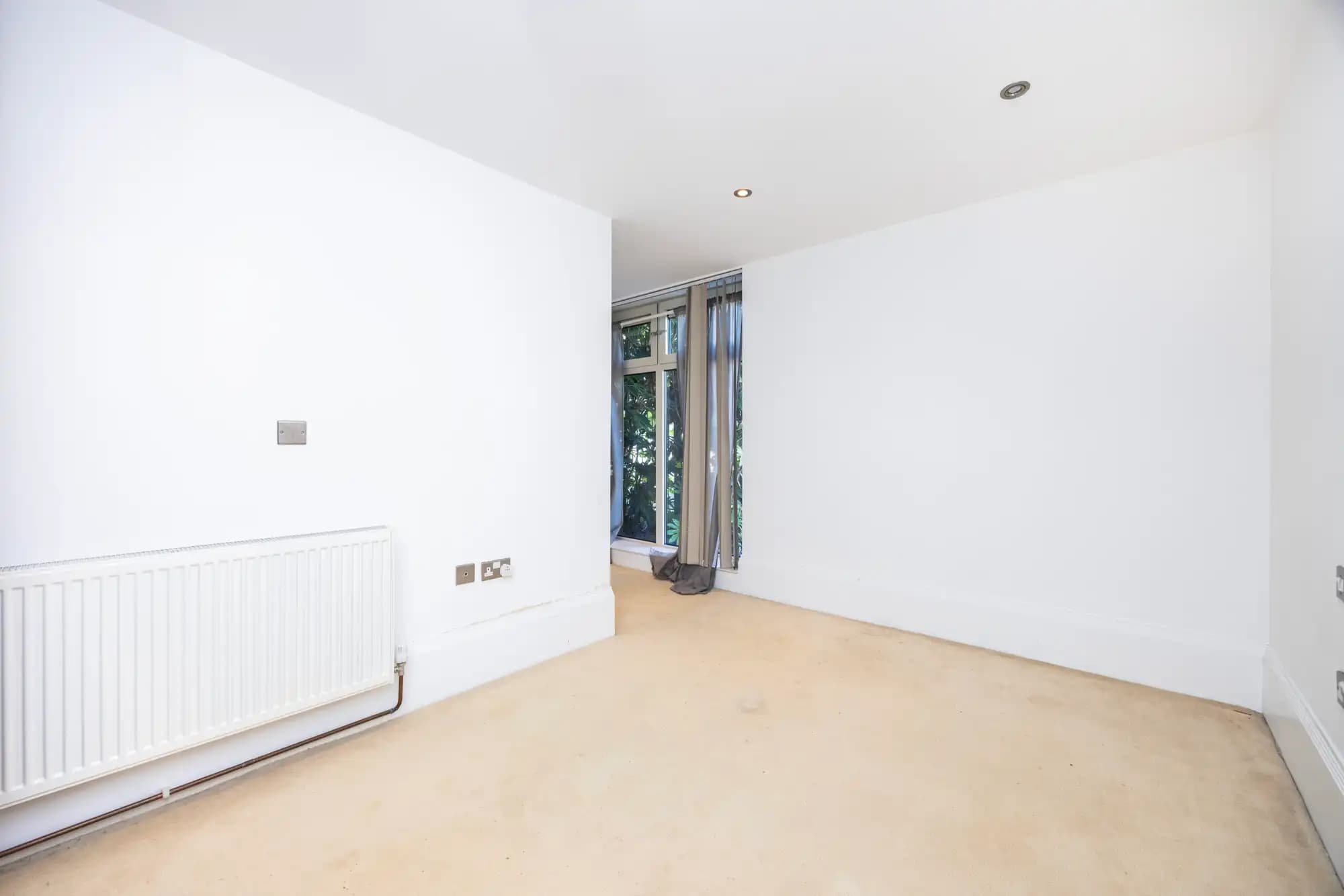 property photo 22 of 36