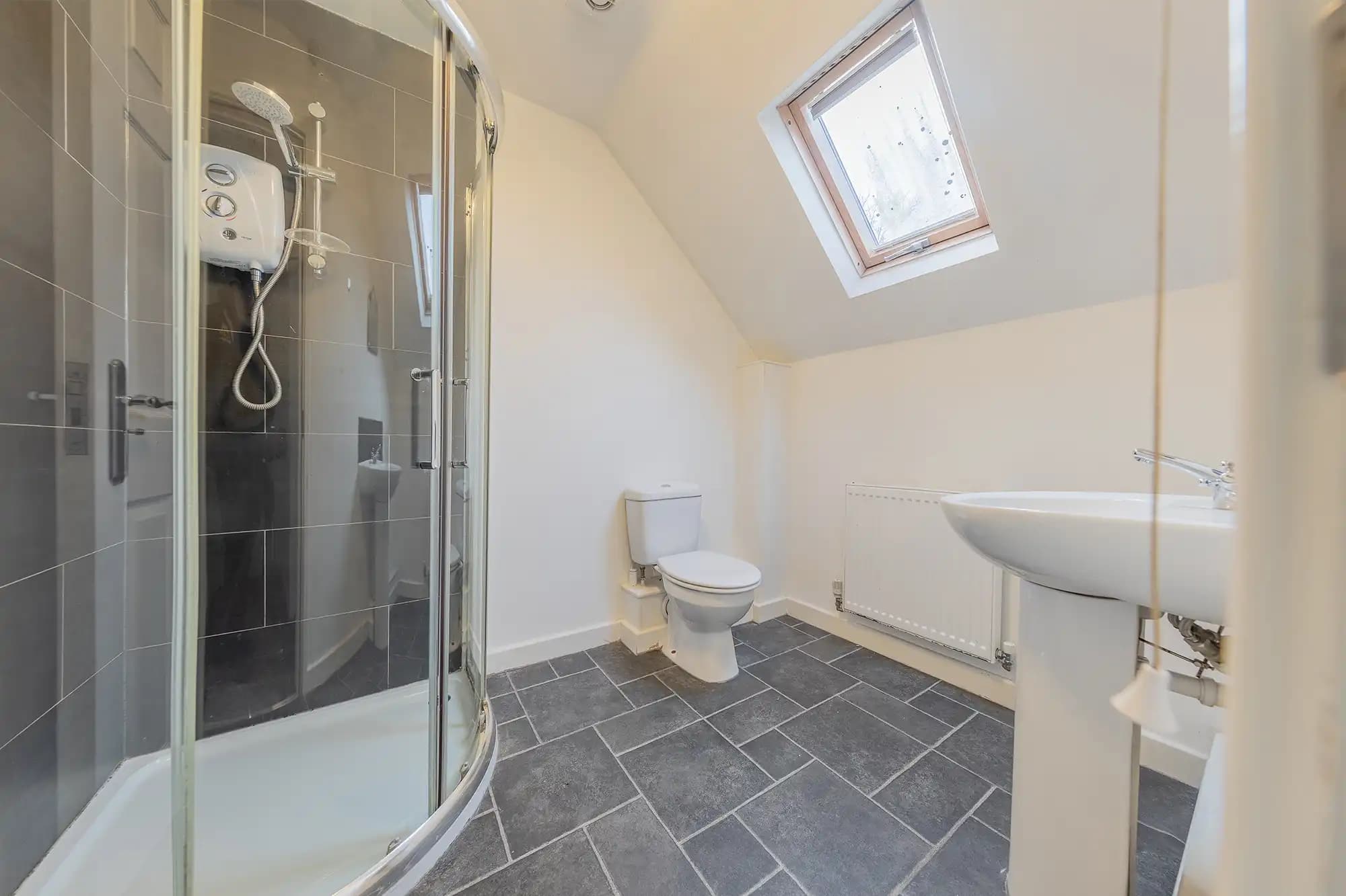 property photo 15 of 34