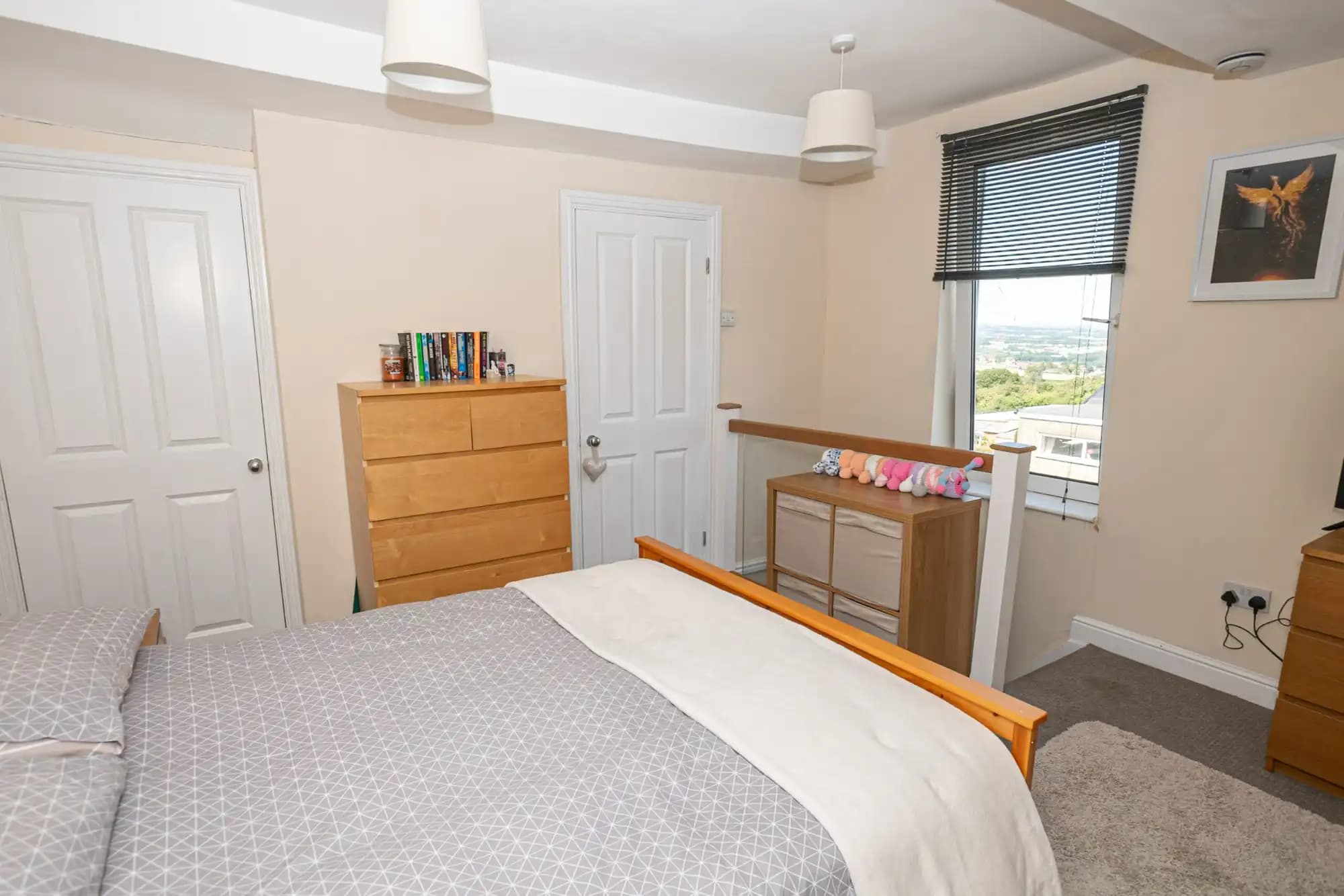 property photo 21 of 35