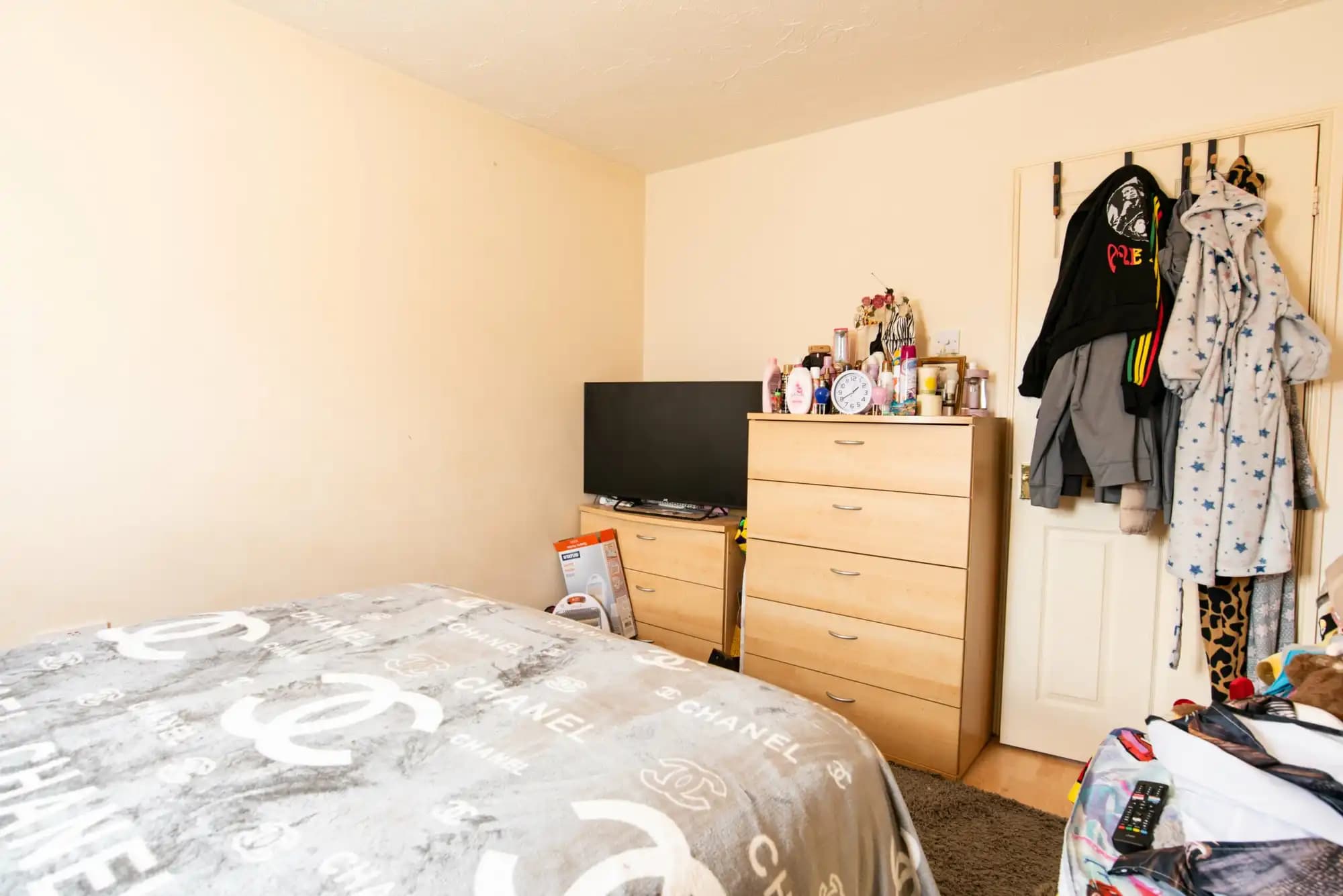 property photo 11 of 13