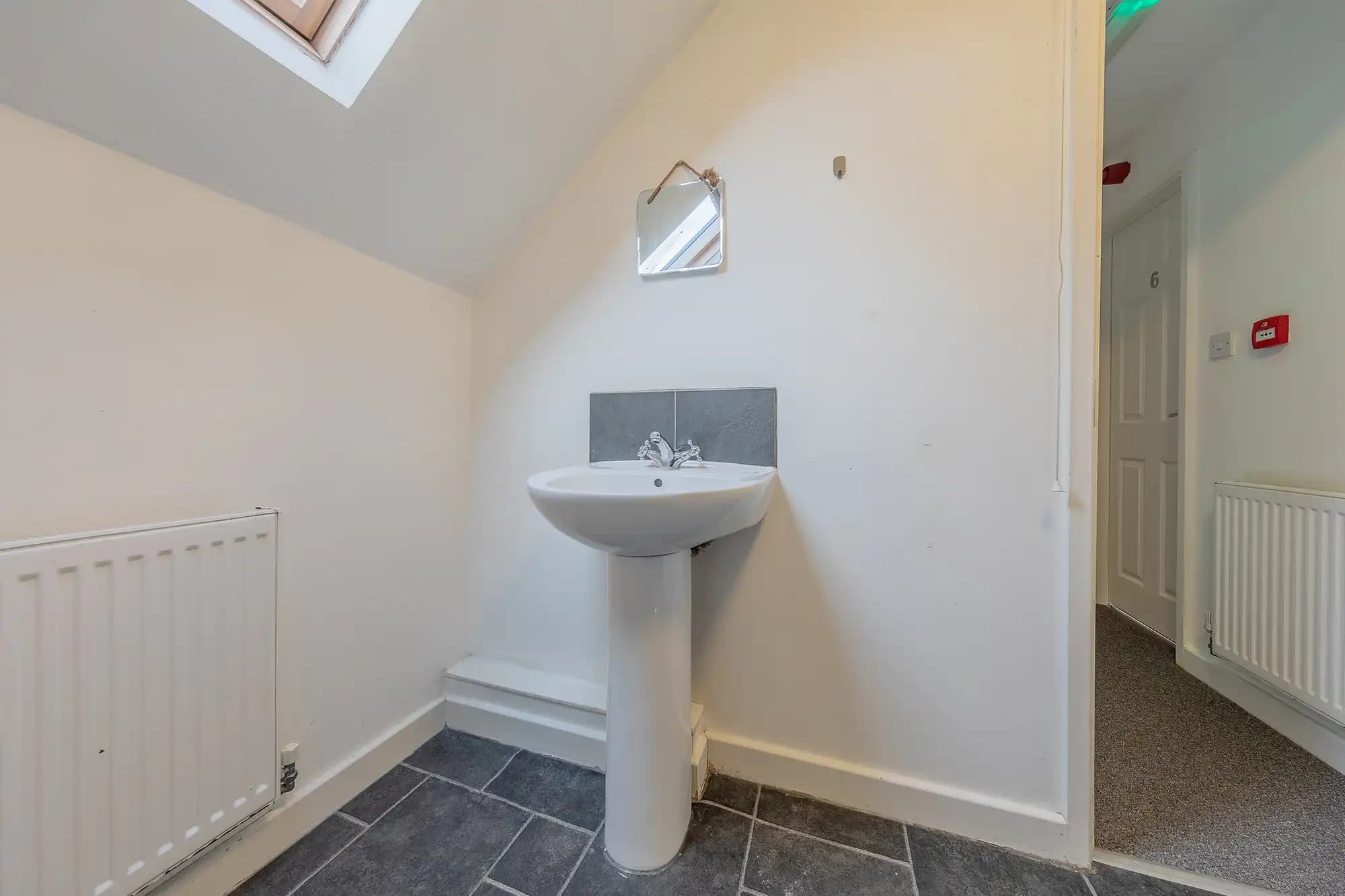 property photo 21 of 34