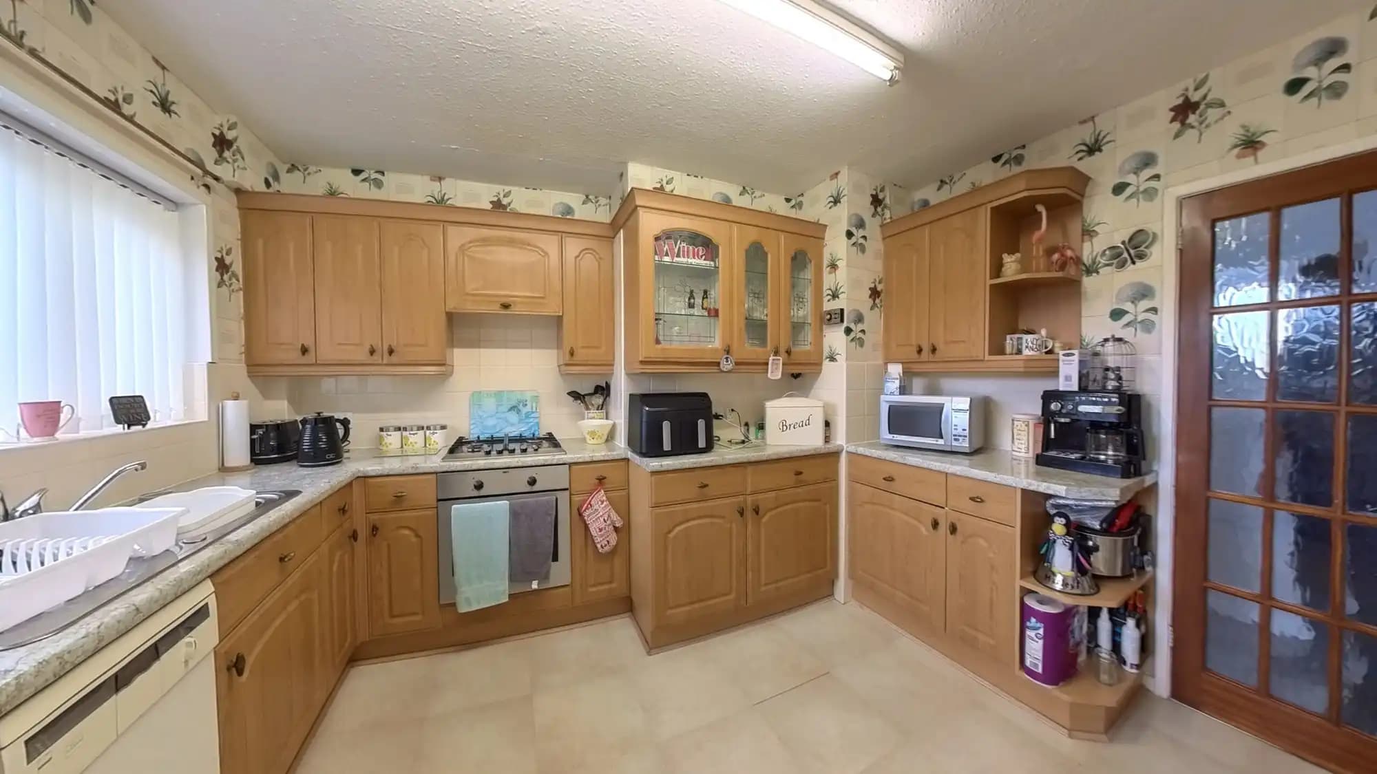 property photo 10 of 30