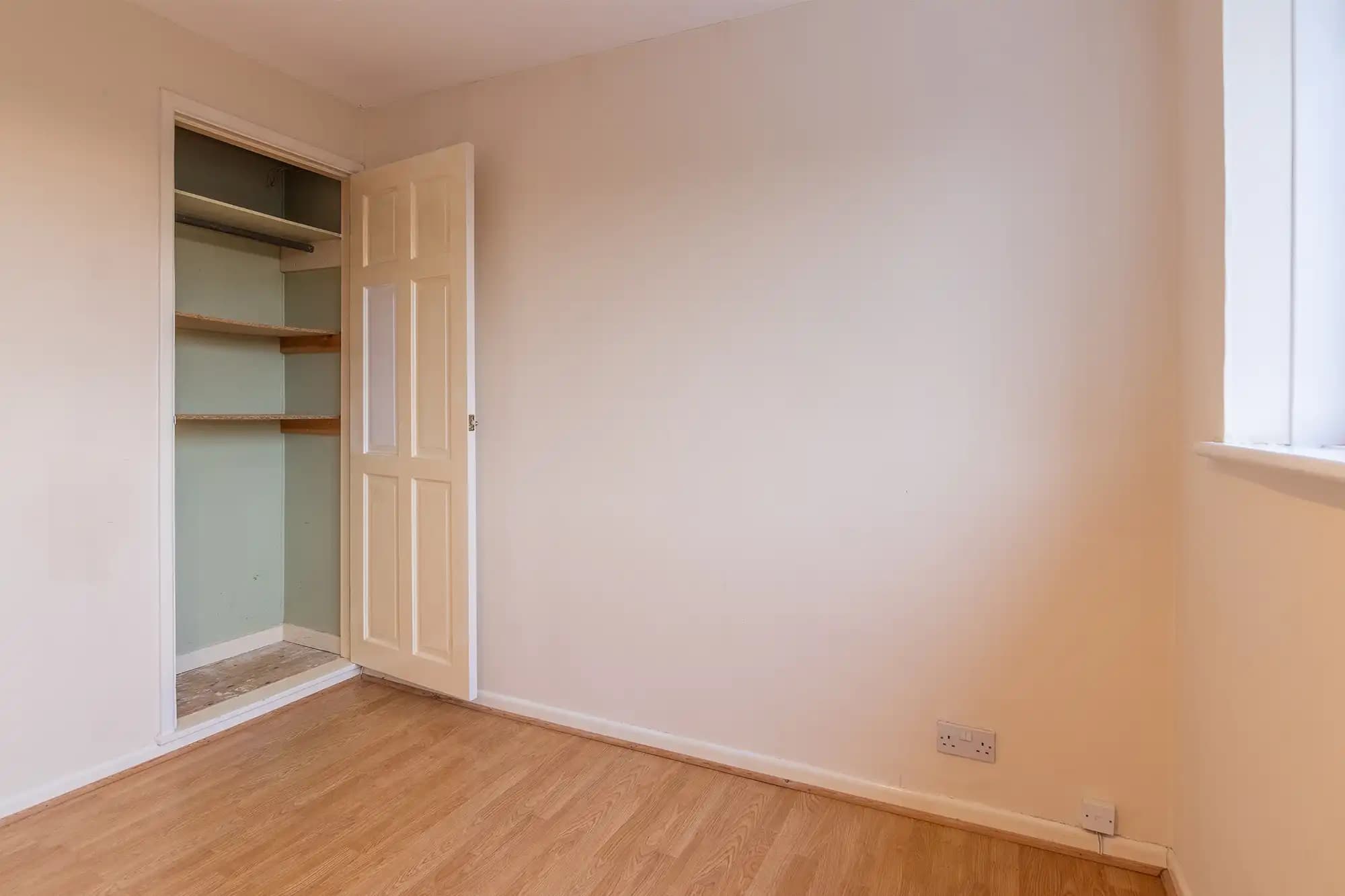 property photo 5 of 36
