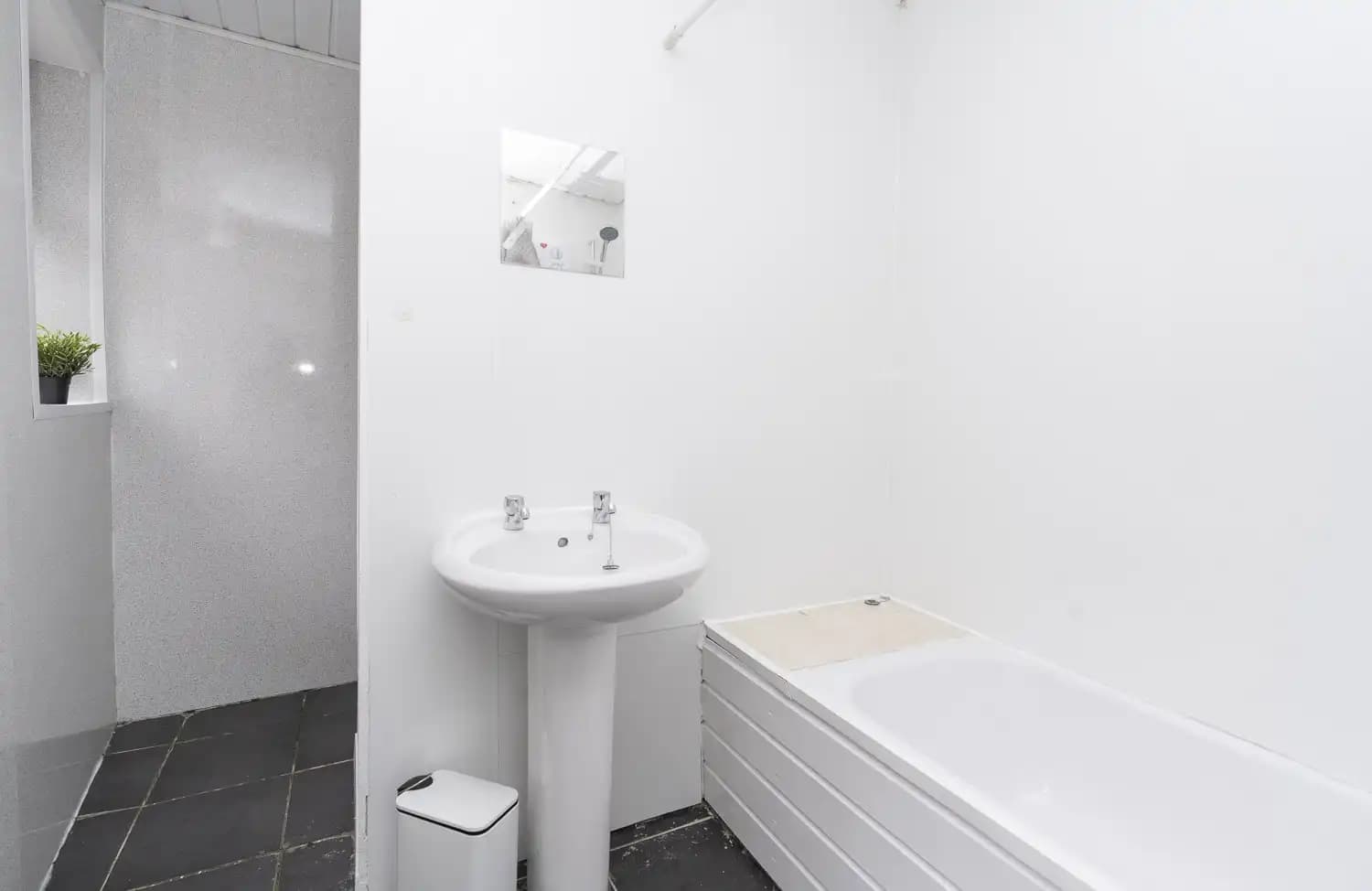property photo 12 of 17
