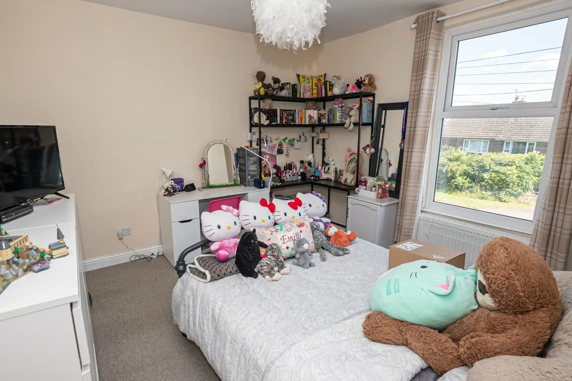 property photo 10 of 35