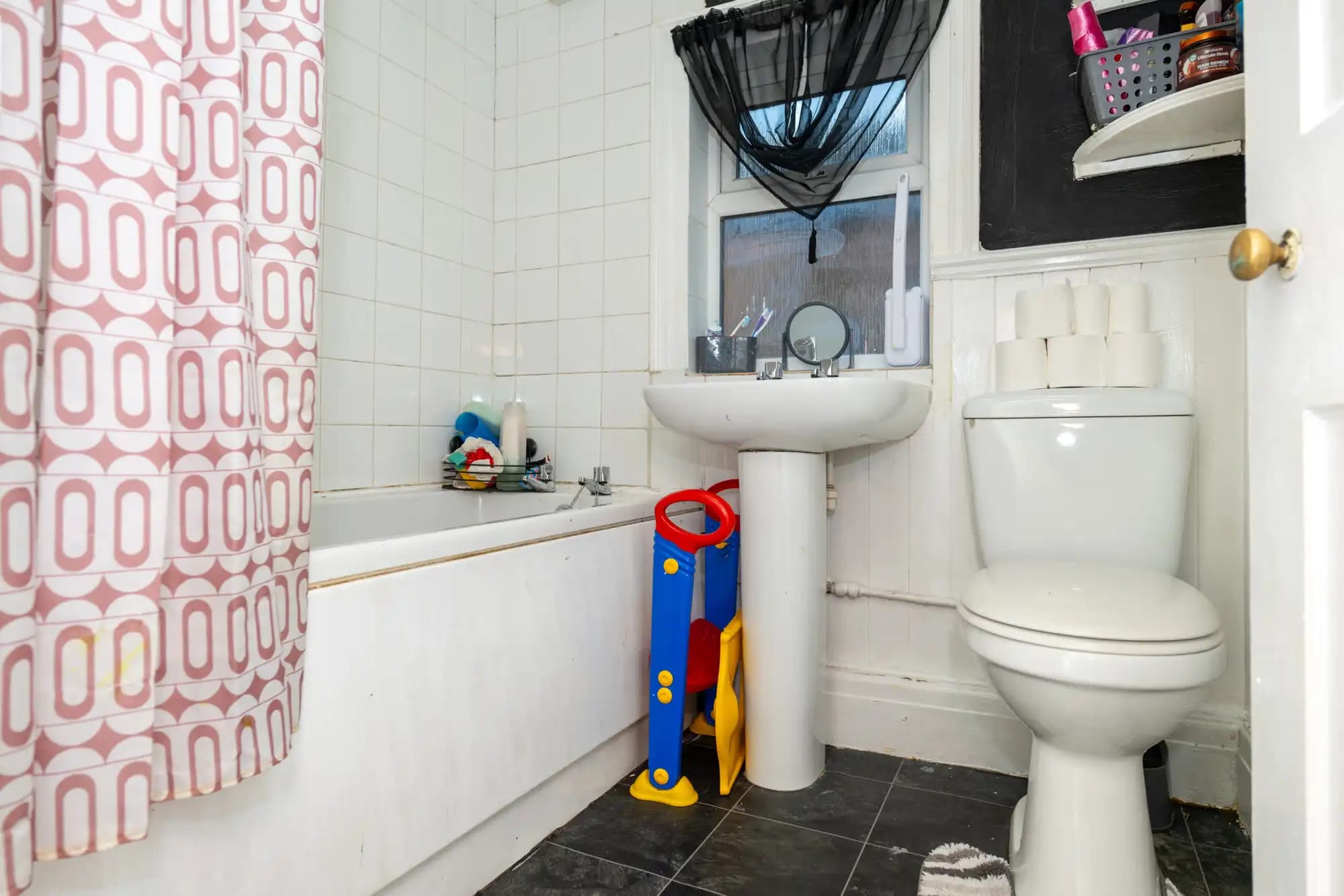 property photo 6 of 23