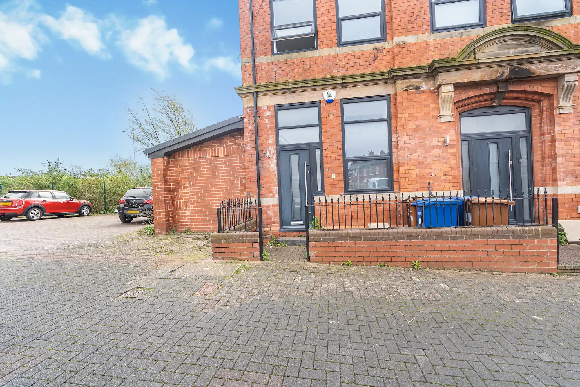 property photo 22 of 26