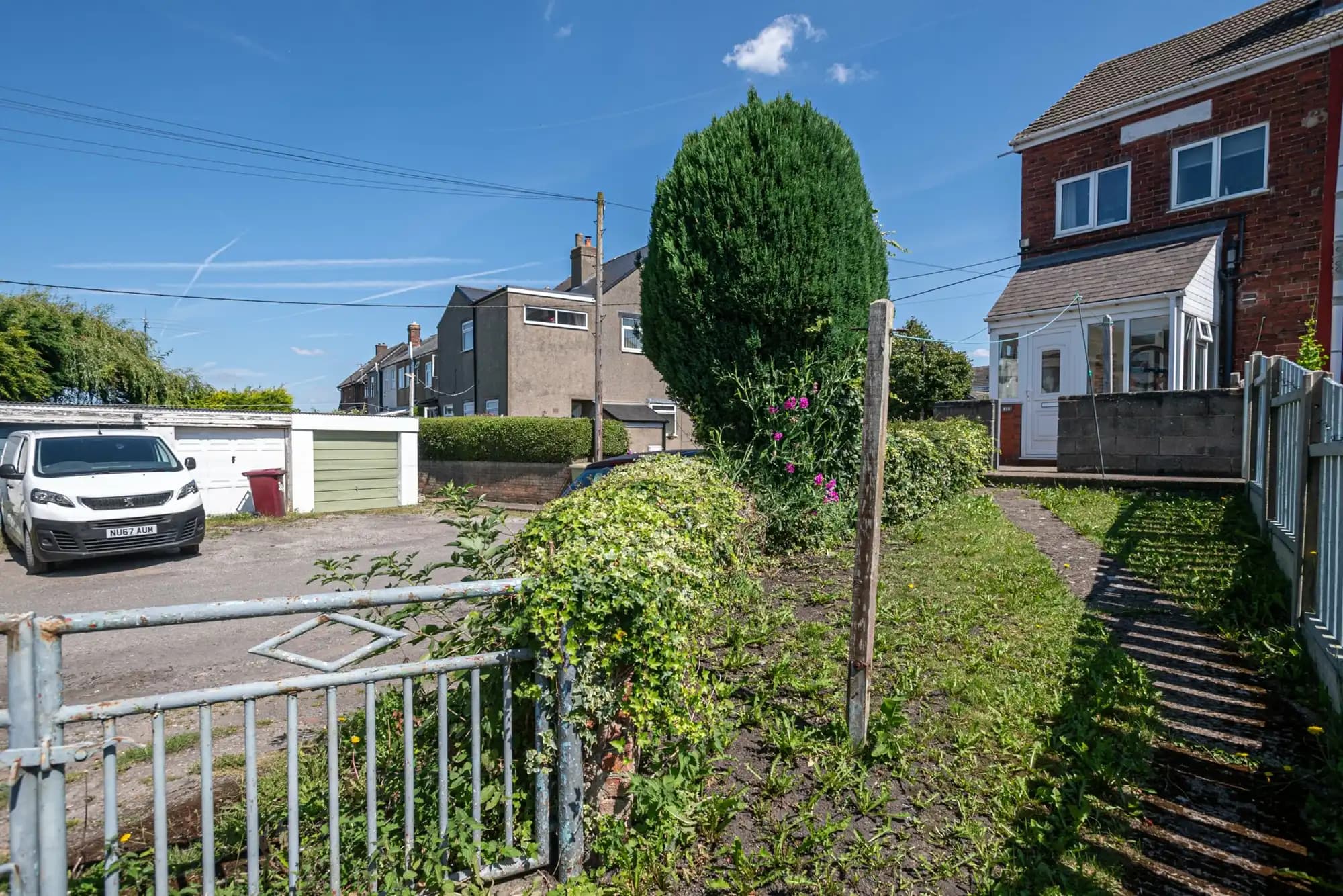 property photo 27 of 35