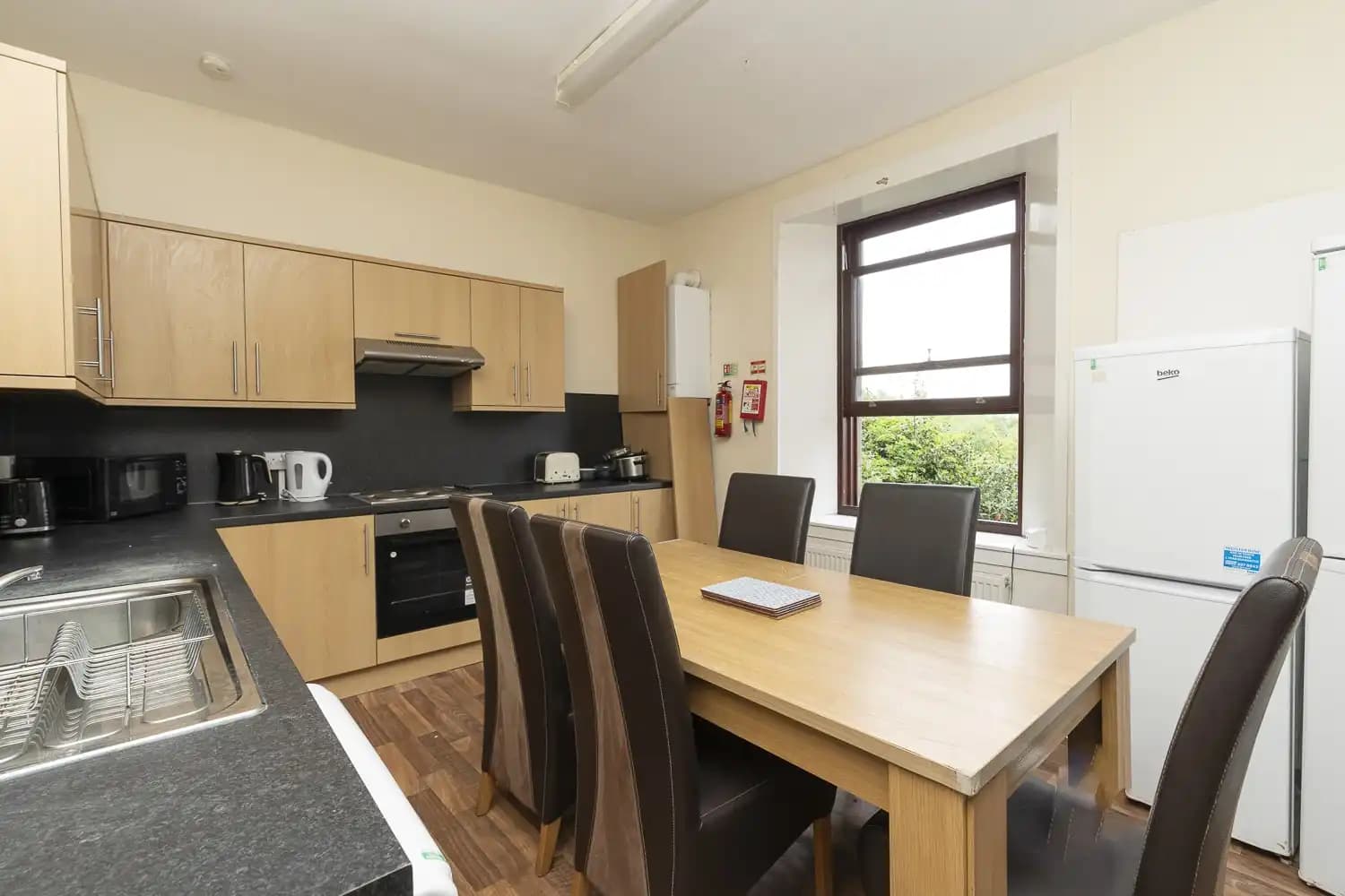property photo 5 of 17