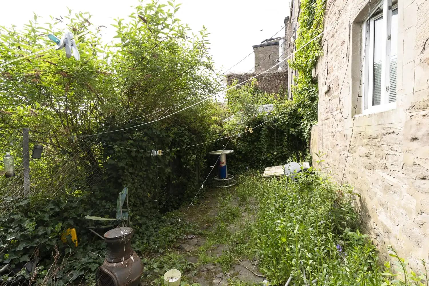 property photo 8 of 17