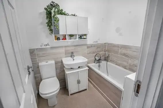 property photo 17 of 26
