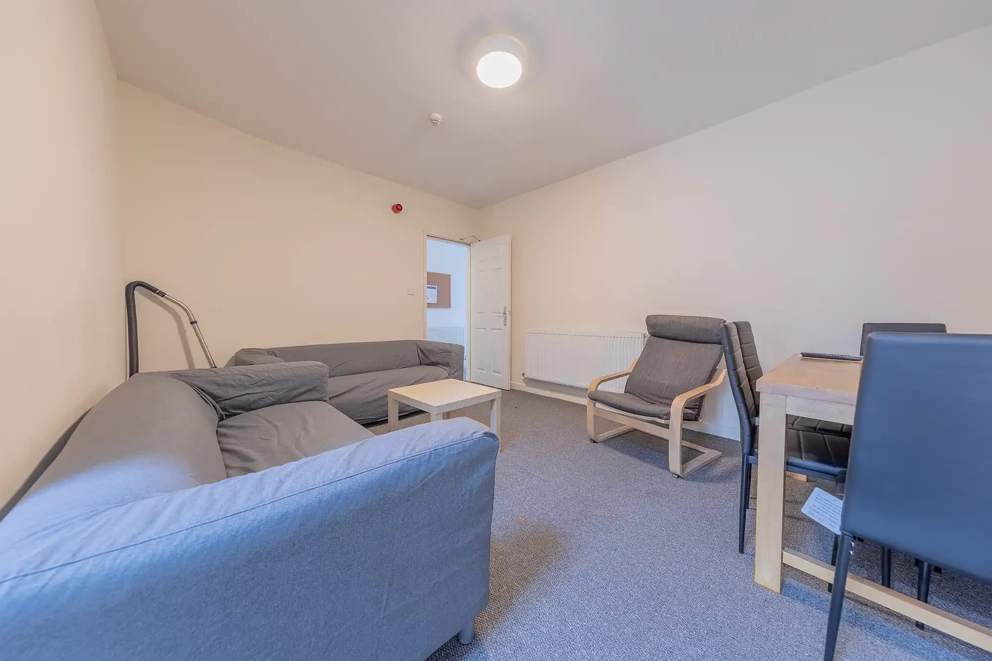 property photo 11 of 34