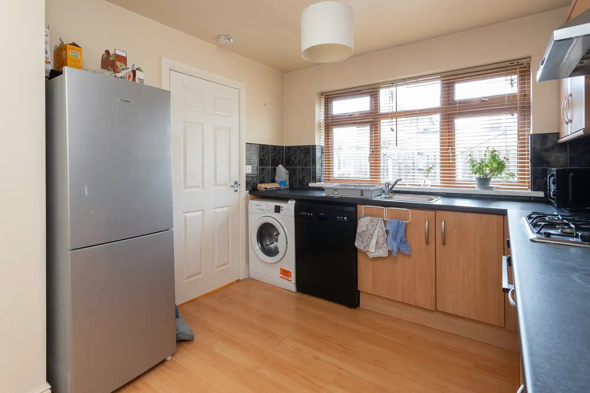 property photo 10 of 19