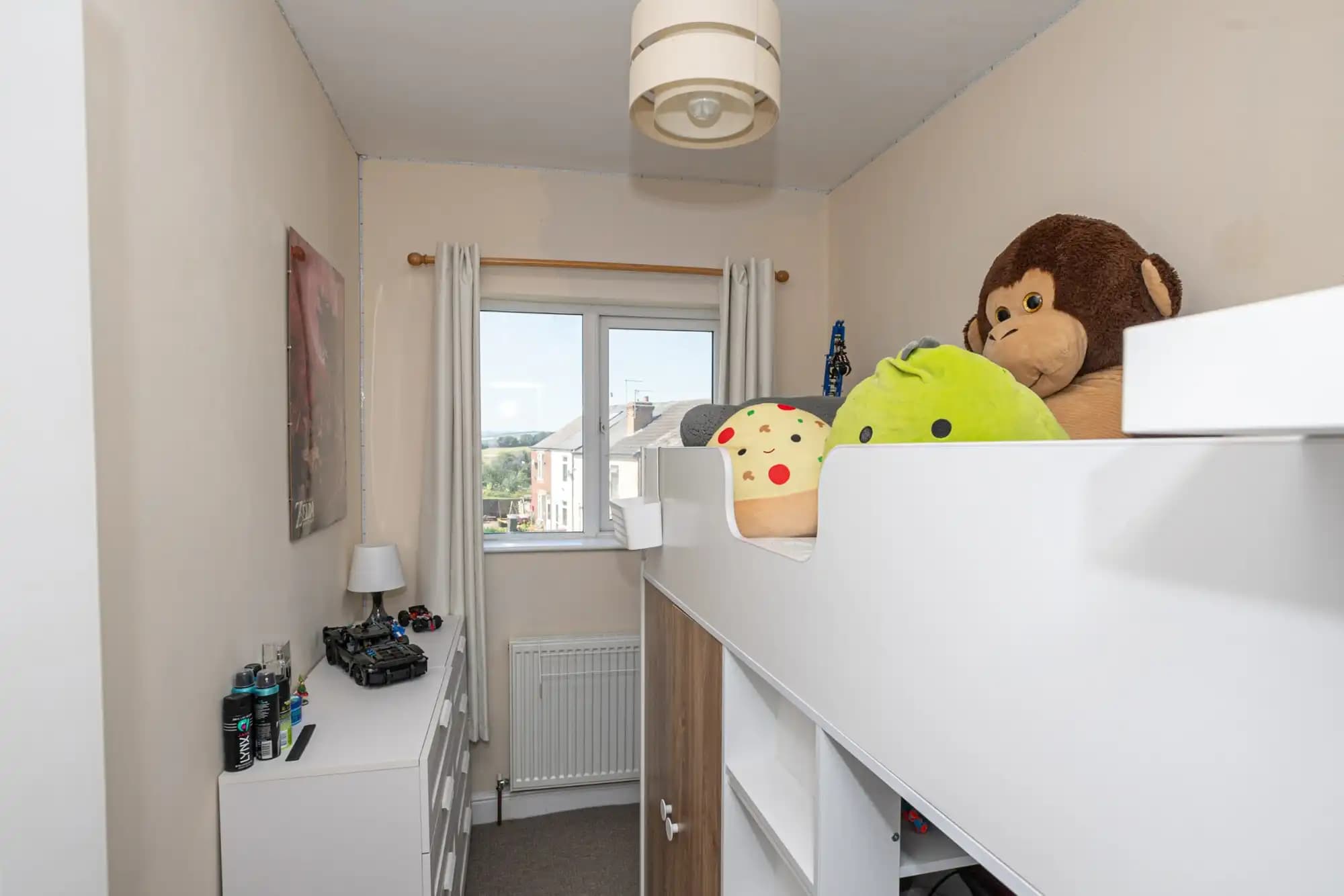 property photo 25 of 35
