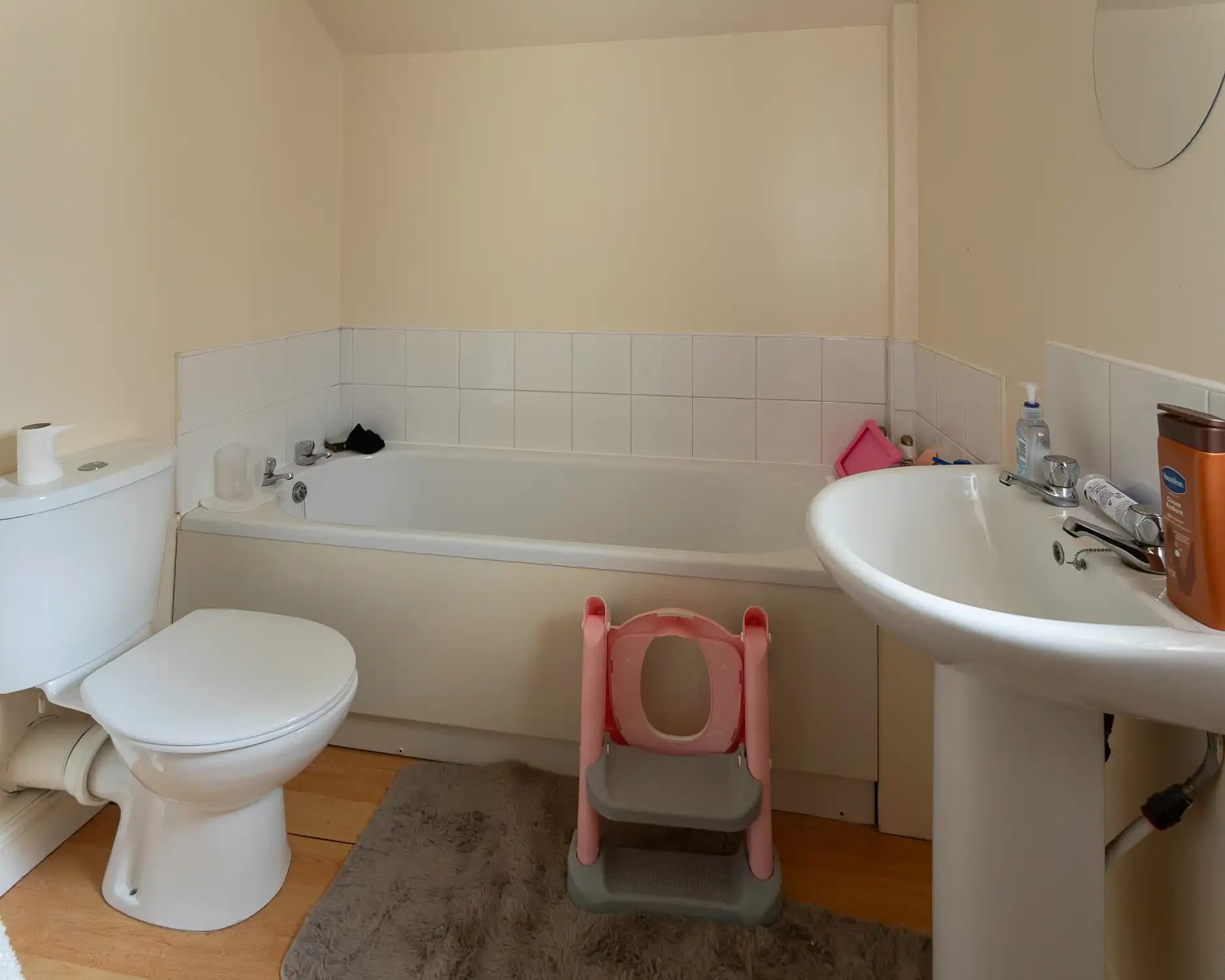 property photo 11 of 19