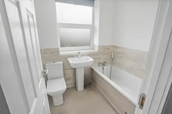 property photo 10 of 26
